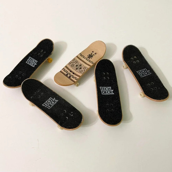 Lot Of 5 TechDeck Fingerboards Skateboards Ishod Primitive Vianna Finesse - Picture 1 of 12